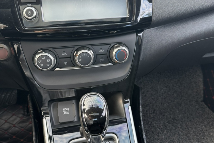 日产 轩逸 2016款 1.6XL  CVT尊享版车身外观6004