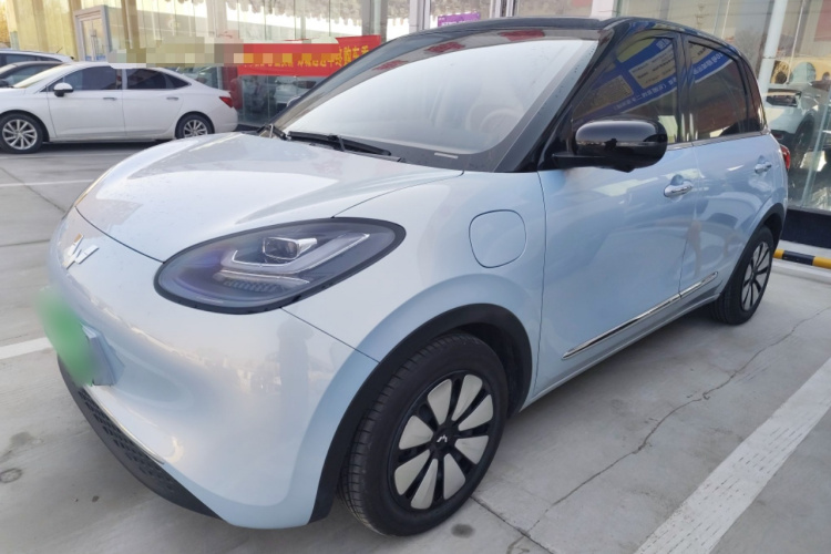 五菱汽车 五菱缤果 2025款 410km 灵犀尊享款车身外观4