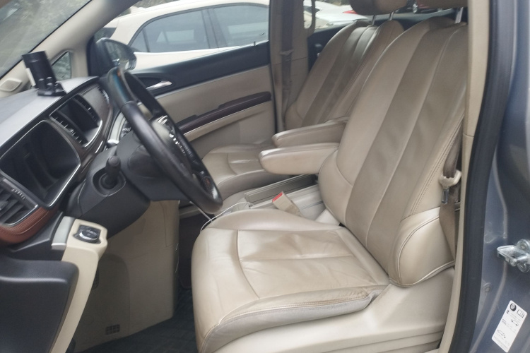 别克GL8 2018款 28T 豪华型 国VI局部细节19