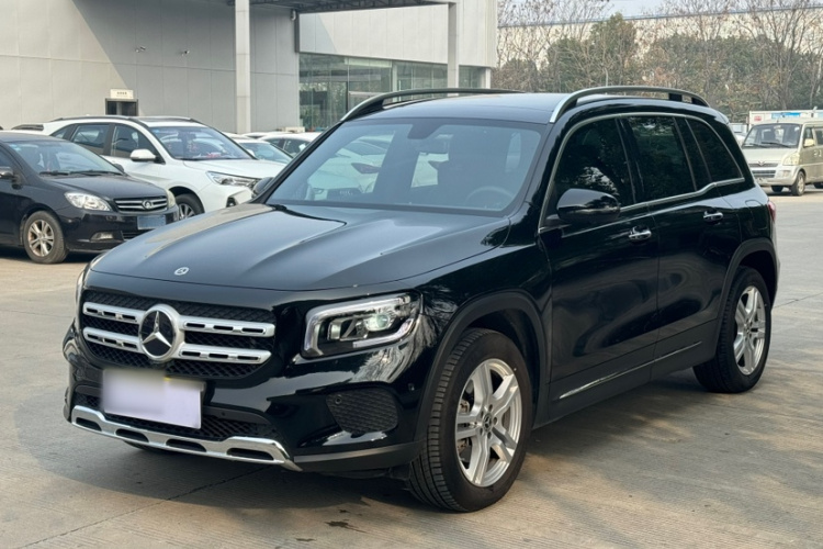 奔驰GLB 2023款 GLB 220 动感型车身外观6006
