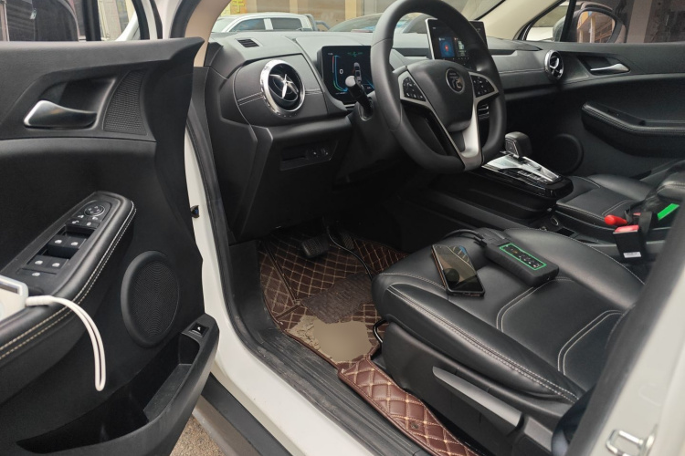 比亚迪 元新能源 2019款 EV535 智联领潮型中控内饰20