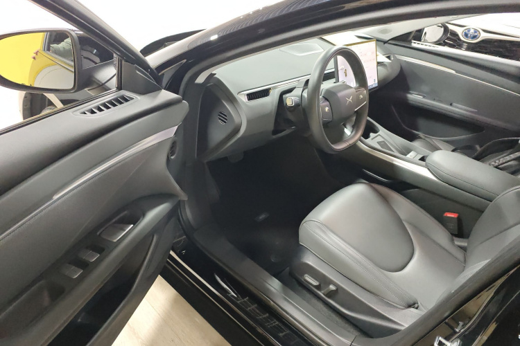 小鹏MONA M03 2024款 515 长续航中控内饰20