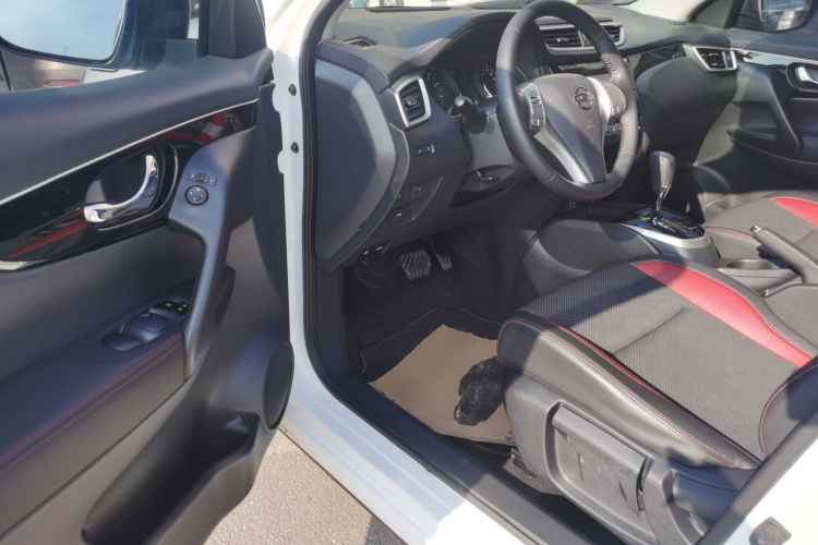 日产 逍客 2017款 2.0L CVT智享版 国VI中控内饰20