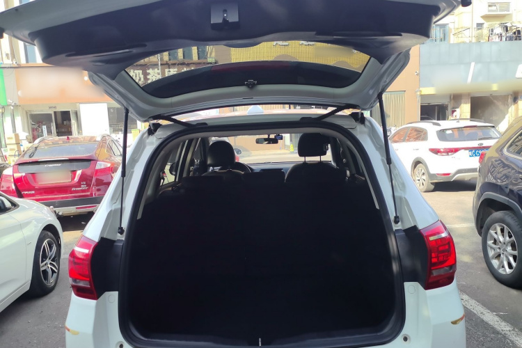 哈弗H6 2018款 运动版 1.5T 自动两驱精英型 国V机舱底盘23