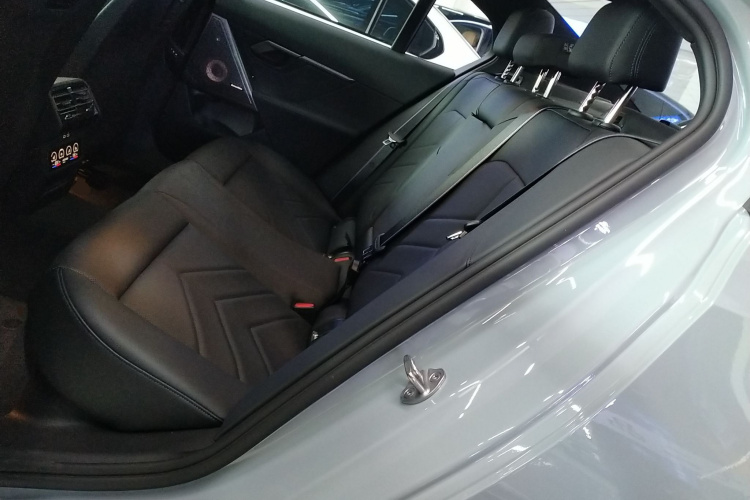 宝马i5(进口) 2024款 xDrive M60中控内饰7004