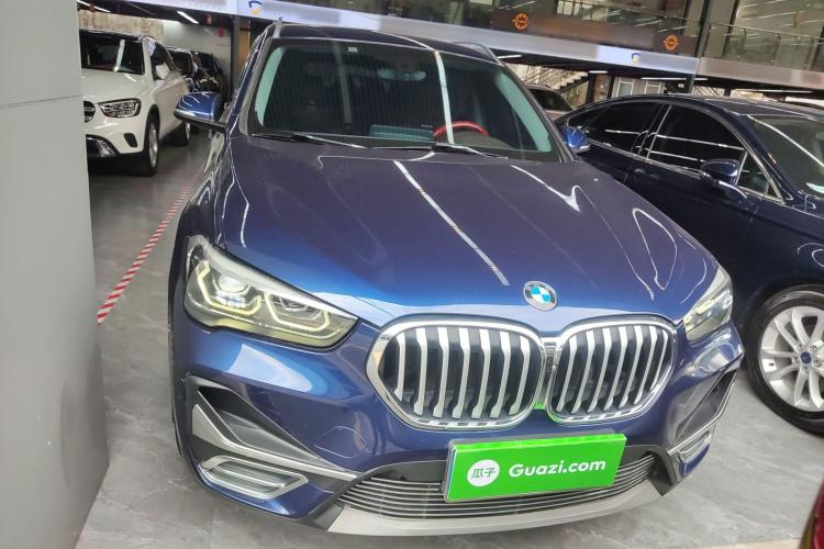 宝马X1 2020款 sDrive25Li 领先型车身外观2