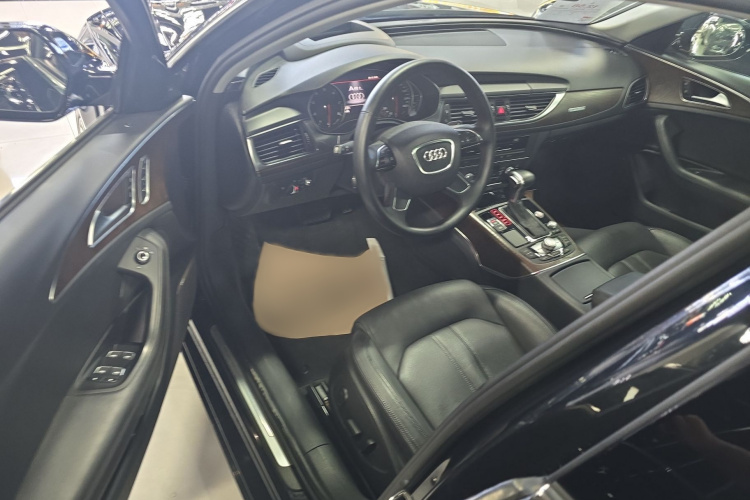 奥迪A6L 2014款 50 TFSI quattro 豪华型中控内饰7002