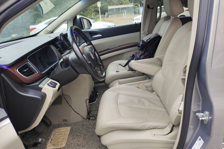 别克GL8 2017款 25S 豪华型 国V中控内饰19