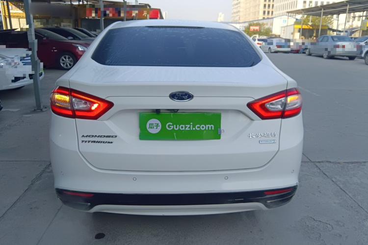 福特 蒙迪欧 2013款 2.0L GTDi240至尊型车身外观6