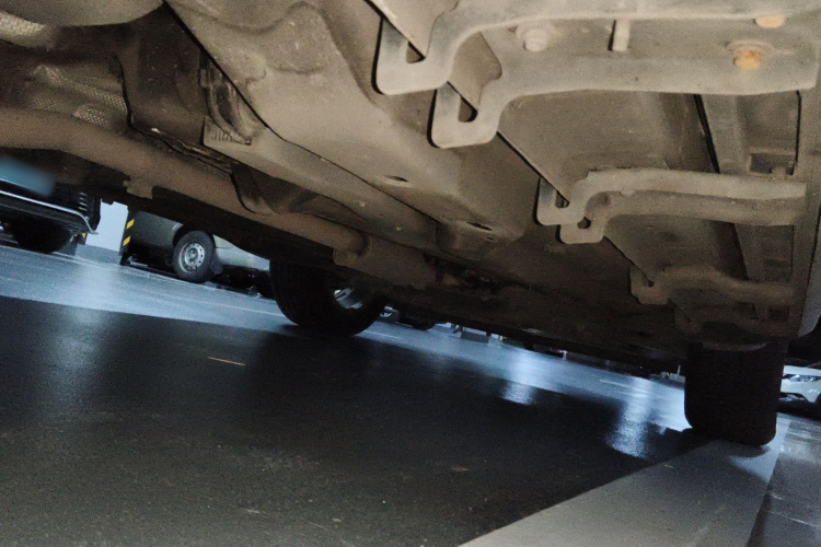 Jeep 指南者 2019款 220T 自动家享版局部细节9002