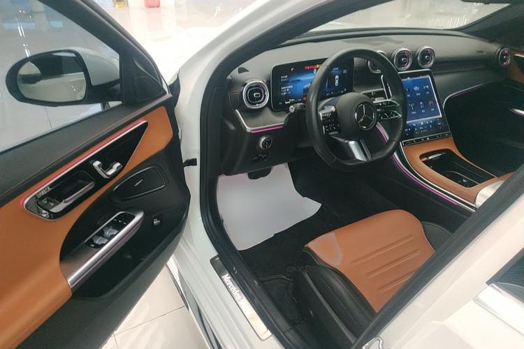 奔驰C级 2023款 改款 C 260 L 运动版中控内饰7003