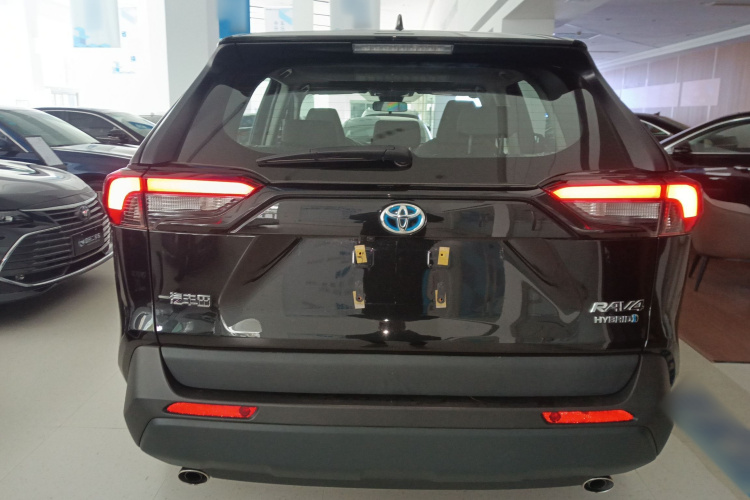 丰田 RAV4荣放 2023款 双擎 2.5L E-CVT两驱精英版车身外观6