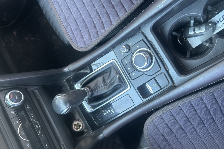 马自达3 昂克赛拉 2017款 三厢 2.0L 自动尊贵型 国V中控内饰7002