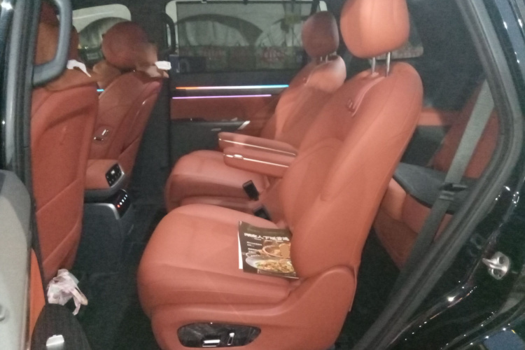 东风奕派 eπ008 2024款 210Max增程版 6座中控内饰21