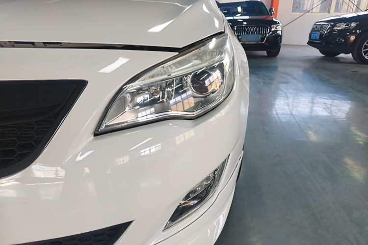 别克 英朗 2014款 XT 1.6T 自动时尚运动版局部细节36