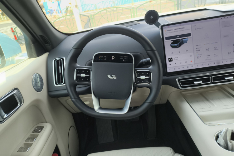 理想汽车 理想L7 2024款 Ultra中控内饰13