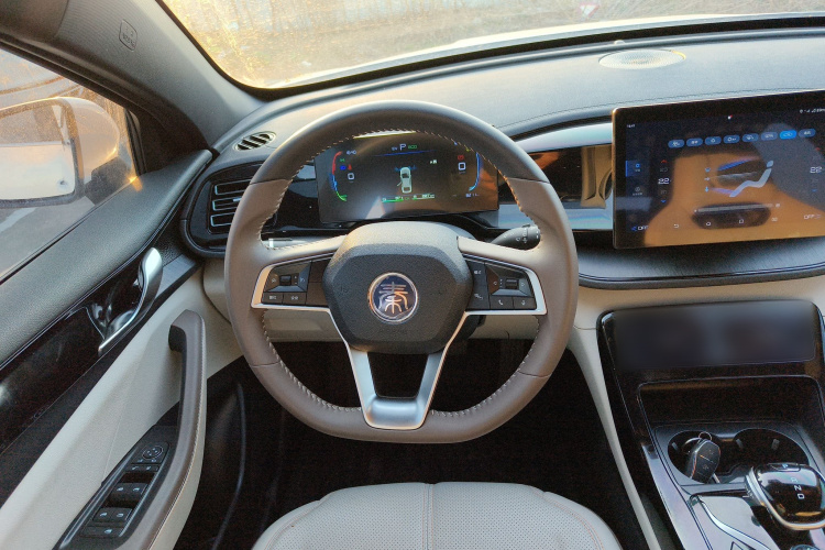 比亚迪 秦PLUS 2024款 荣耀版 DM-i 55KM领先型中控内饰13