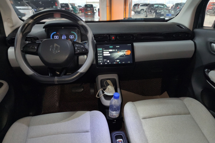 零跑汽车 零跑T03 2023款 310轻享版中控内饰12