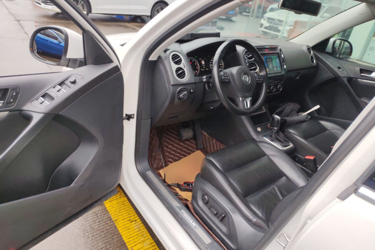 大众 途观 2015款 1.8TSI 自动两驱豪华型中控内饰20