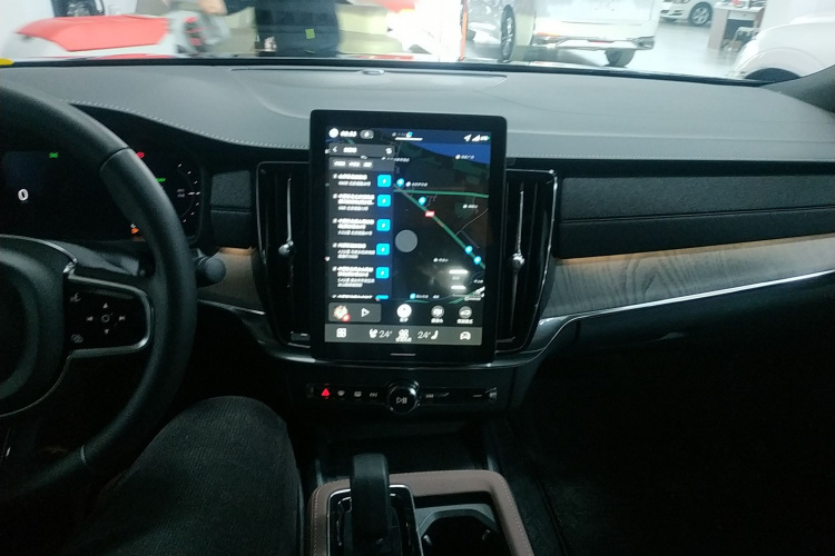 沃尔沃S90新能源 2026款 插电式混动 四驱长续航智逸豪华版中控内饰7002