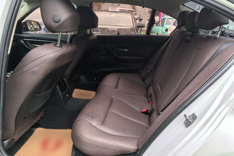 宝马3系 2018款 320Li 时尚型中控内饰7001