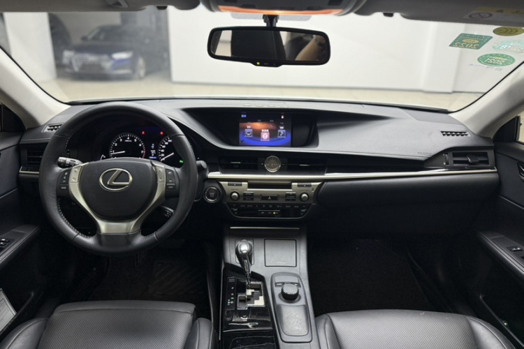 雷克萨斯ES 2014款 250 精英版中控内饰7007