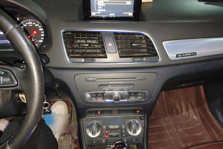 奥迪Q3 2013款 35 TFSI quattro 技术型局部细节16