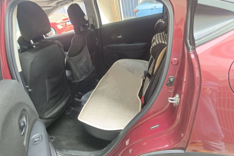 本田 缤智 2017款 1.8L CVT两驱先锋型中控内饰7004