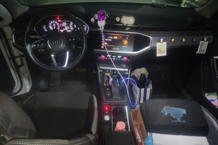 奥迪Q3 2019款 35 TFSI 进取动感型中控内饰12