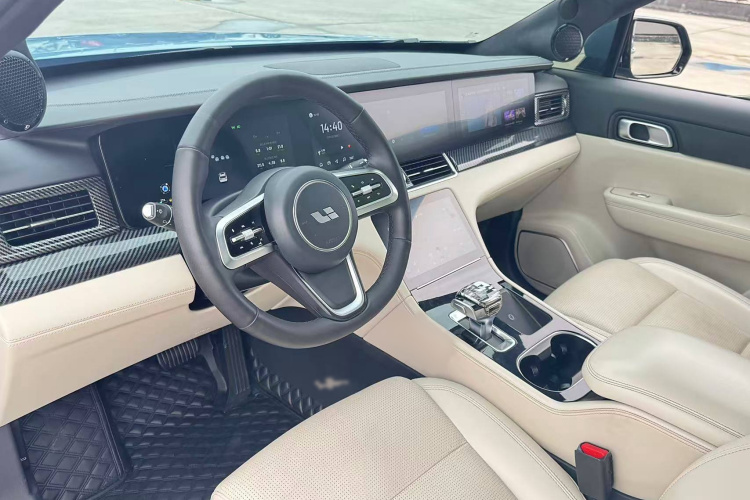 理想汽车 理想ONE 2021款 增程6座版中控内饰7012