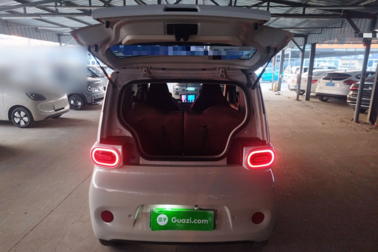 五菱汽车 宏光MINIEV 2024款 第三代 215km 青春版机舱底盘23