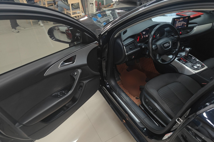 奥迪A6L 2015款 TFSI 百万纪念智领型中控内饰20