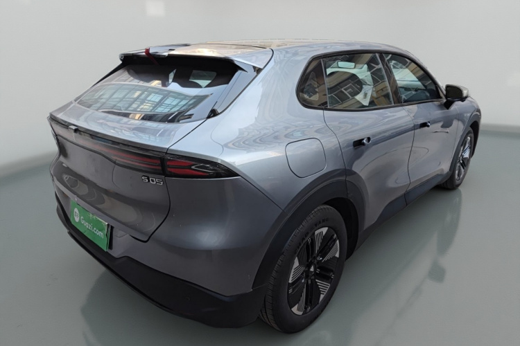 深蓝汽车 深蓝S05 2024款 510Max纯电版车身外观7