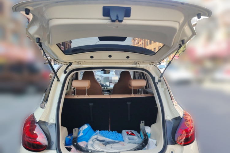 五菱汽车 五菱缤果 2025款 333km 悦享款中控内饰23