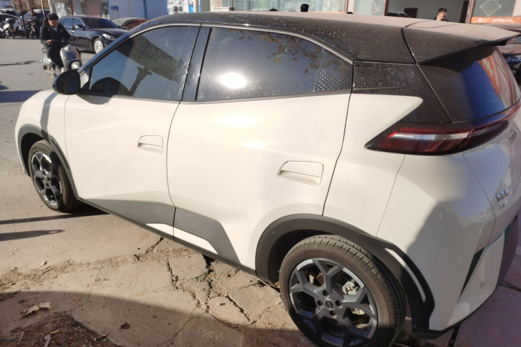 比亚迪 海鸥 2025款 智驾版 405km 自在版车身外观4