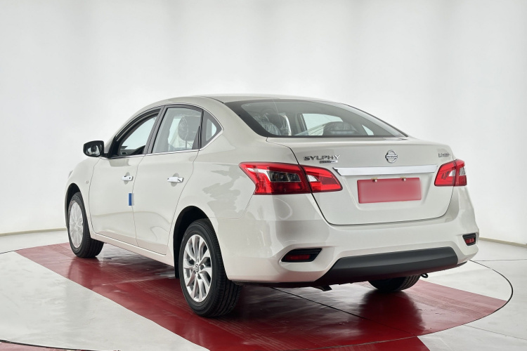 日产 轩逸 2024款 经典 1.6XE CVT舒适版车身外观6003