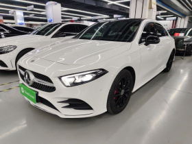 奔驰A级 2021款 A 200 L 运动轿车时尚型