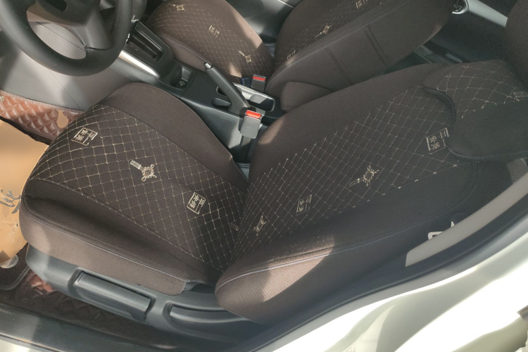 日产 轩逸 2024款 改款二 经典 1.6XE CVT舒适版中控内饰19