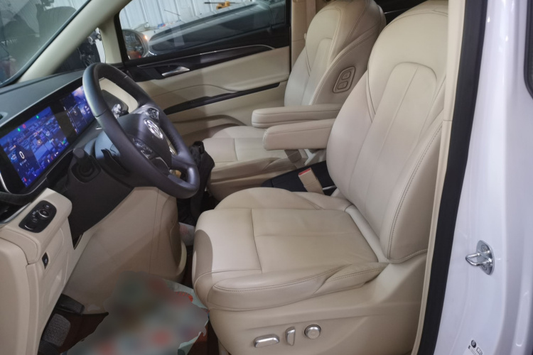 别克GL8 2023款 ES陆尊 尊享型中控内饰19