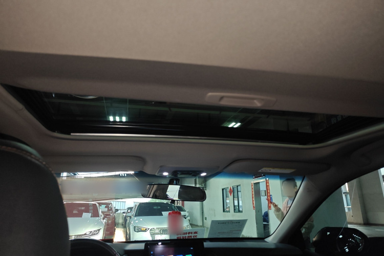 丰田 凯美瑞 2023款 2.0GVP 领先版中控内饰22