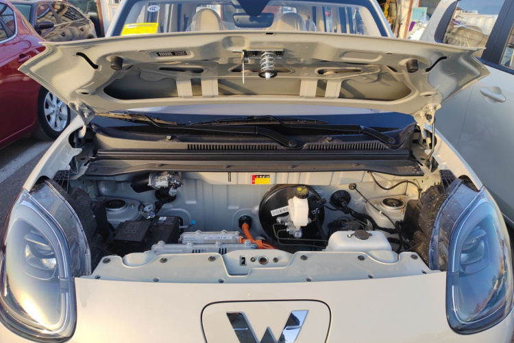 五菱汽车 宏光MINIEV 2025款 四门版 进阶款机舱底盘24