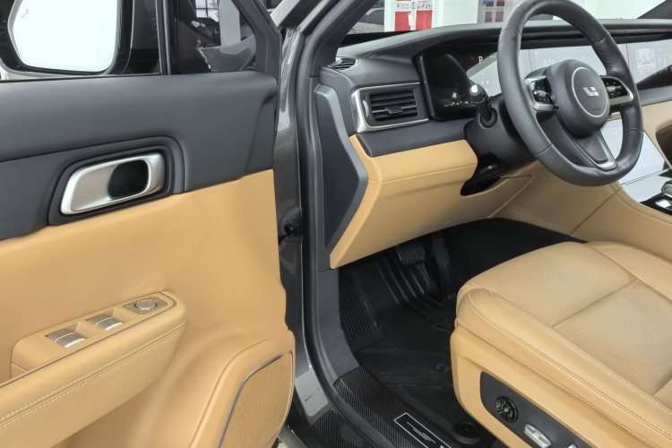 理想汽车 理想ONE 2021款 增程6座版中控内饰7002