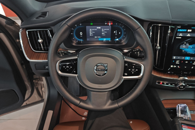 沃尔沃XC60 2025款 B5 四驱智远豪华版局部细节13