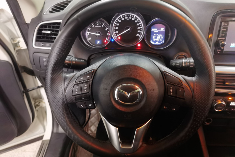马自达CX-5 2015款 2.0L 自动两驱都市型中控内饰13