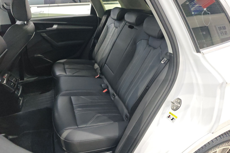 奥迪Q5L 2021款 45 TFSI 豪华动感型中控内饰7004
