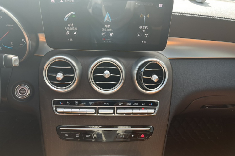 奔驰GLC 2020款 改款 GLC 260 L 4MATIC 豪华型中控内饰7003