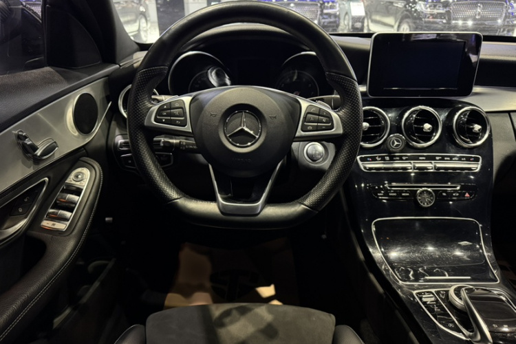 奔驰C级 2017款 C 200 运动版中控内饰7005