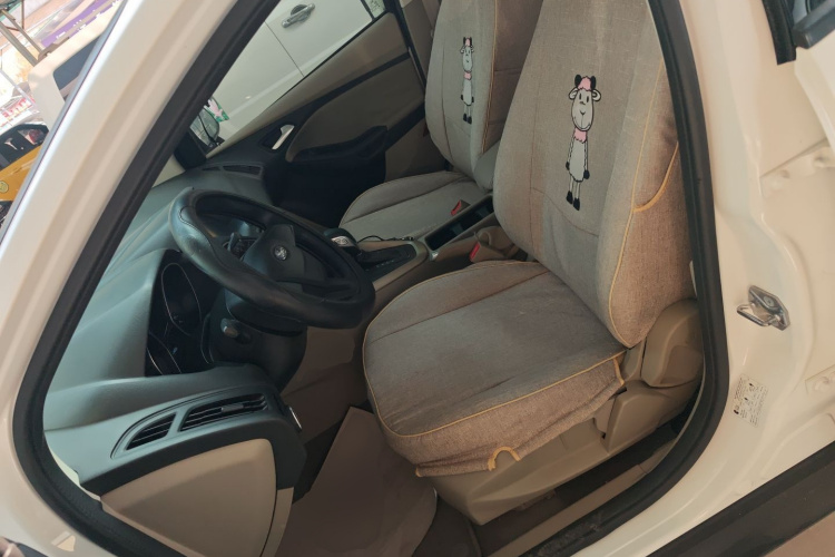 福特 福克斯 2017款 三厢 1.6L 自动舒适型智行版局部细节19