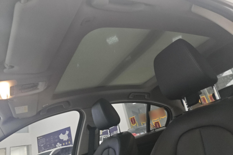 宝马1系 2018款 118i 运动型中控内饰22