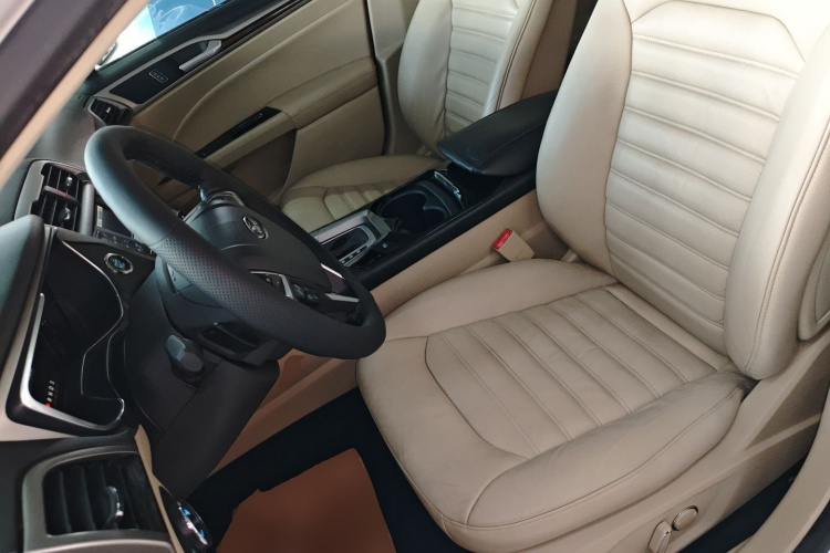 福特 蒙迪欧 2013款 2.0L GTDi200时尚型中控内饰19